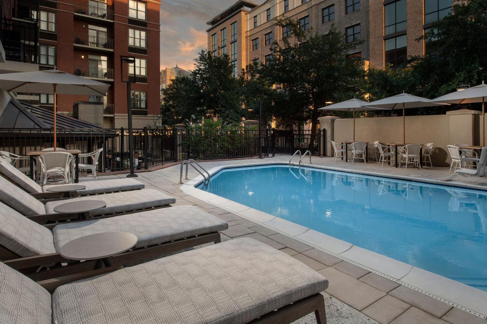 Courtyard By Marriott Savannah Downtown - Historic District Buitenkant foto
