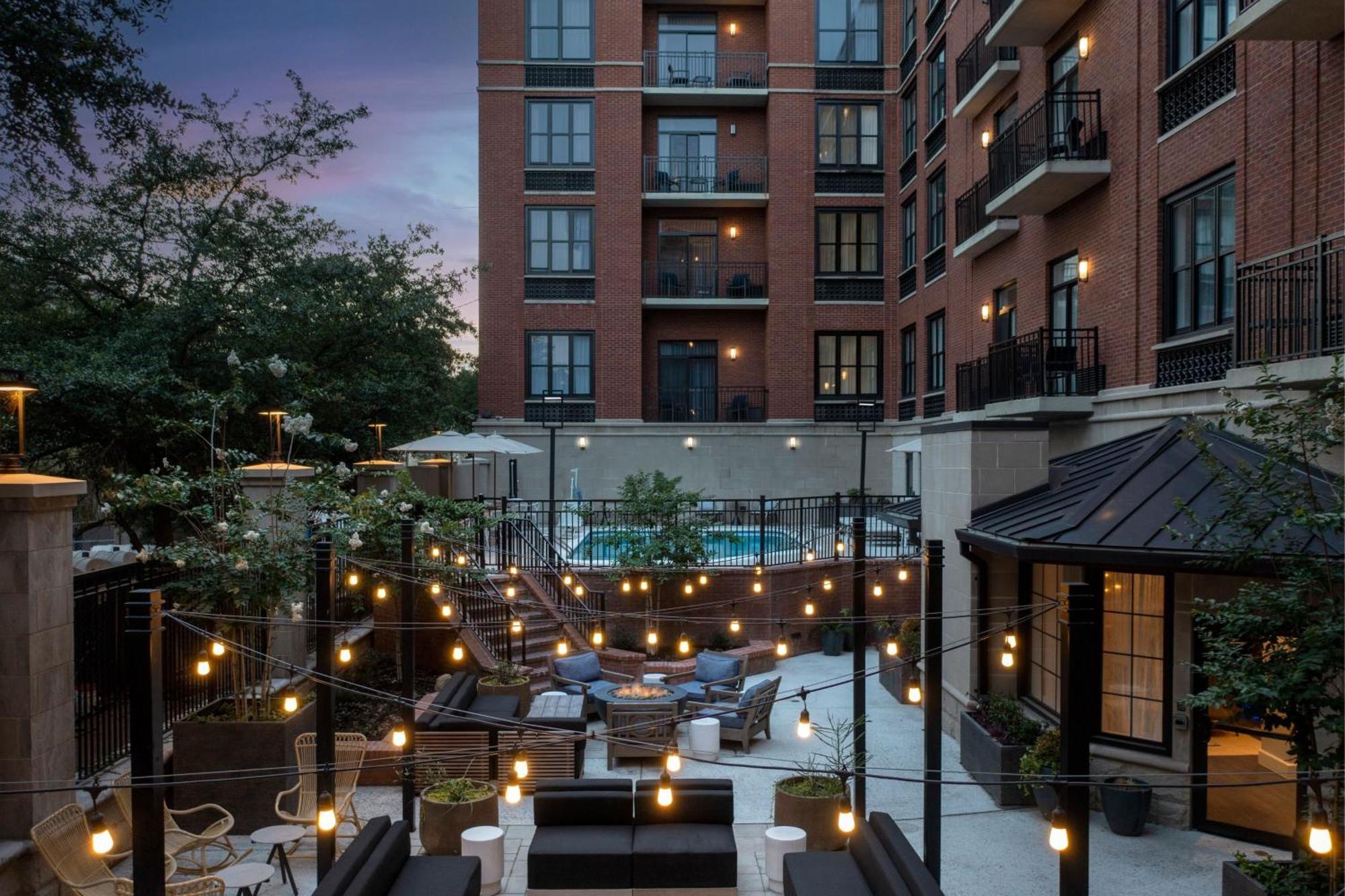 Courtyard By Marriott Savannah Downtown - Historic District Buitenkant foto