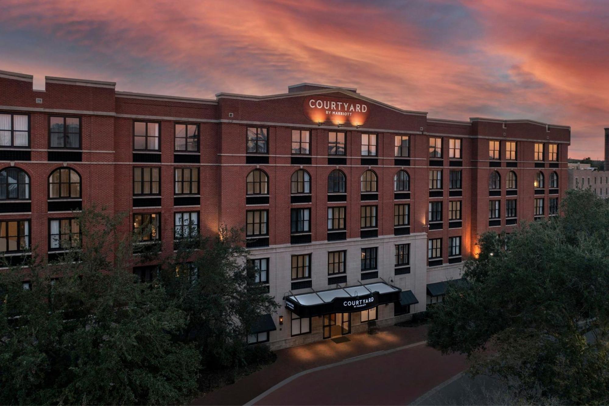 Courtyard By Marriott Savannah Downtown - Historic District Buitenkant foto
